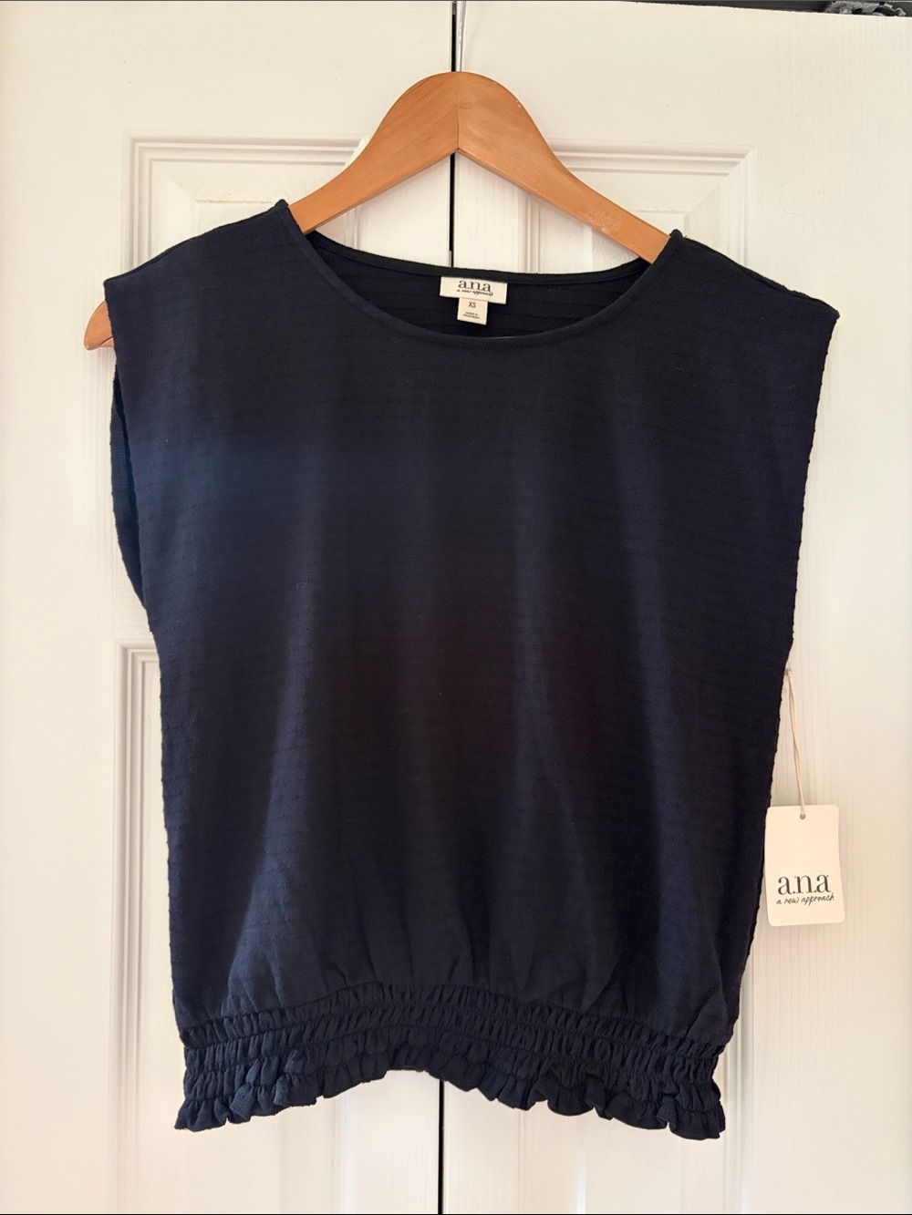 NWT a.n.a Black Ruffled Hem Sleeveless Tank XS